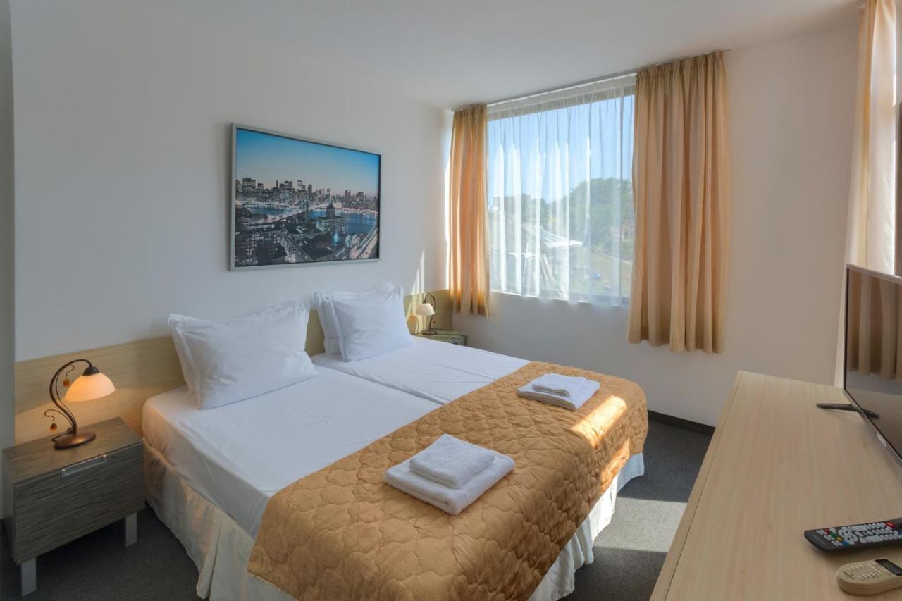 Hotel Odyssey سوزوبول المظهر الخارجي الصورة